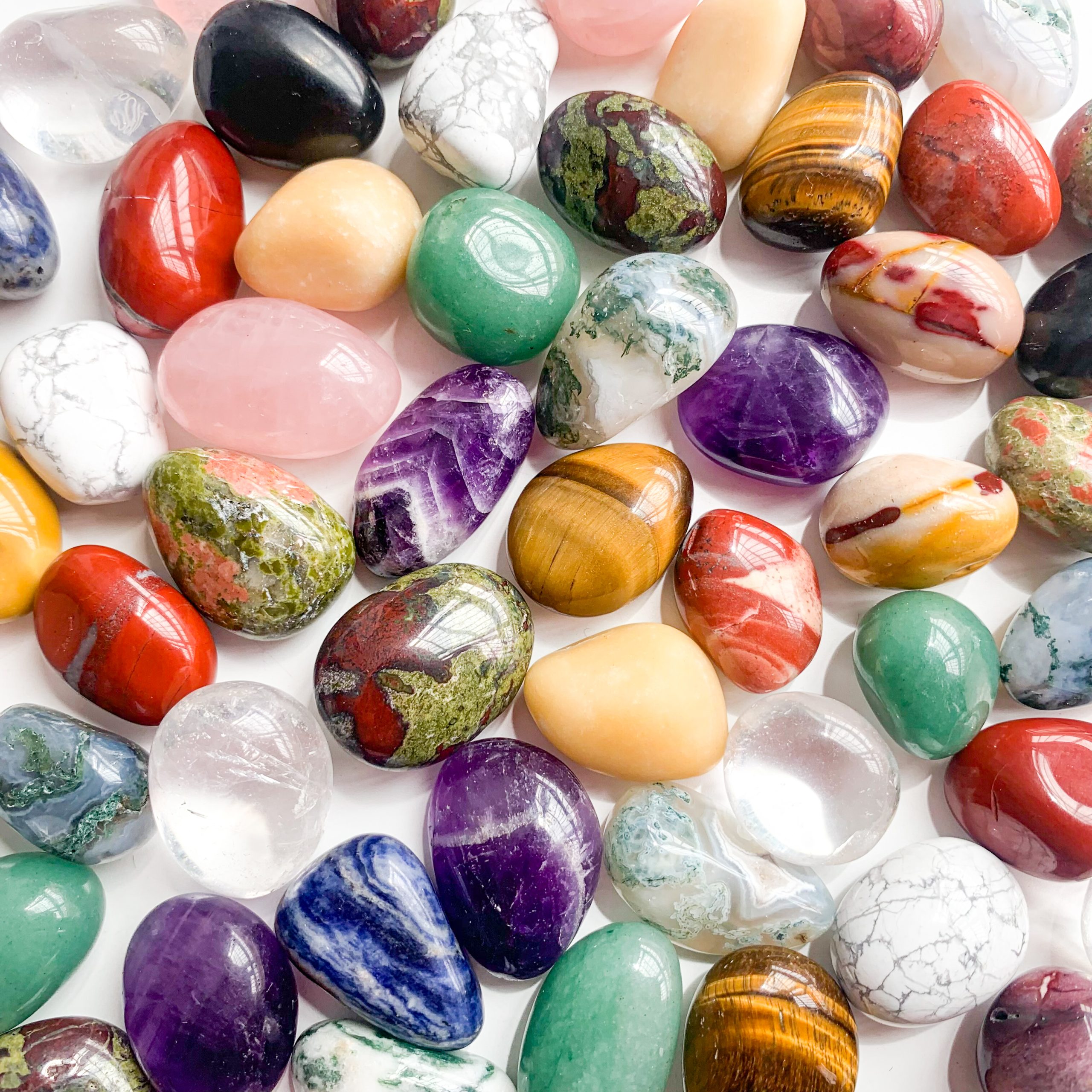 Wholesale mixed natural crystal tumbled stones